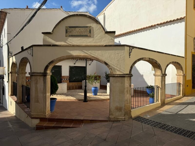 From Albir & Benidorm: Calpe Old Town and Port Day Trip - Appreciating the Natural Scenery