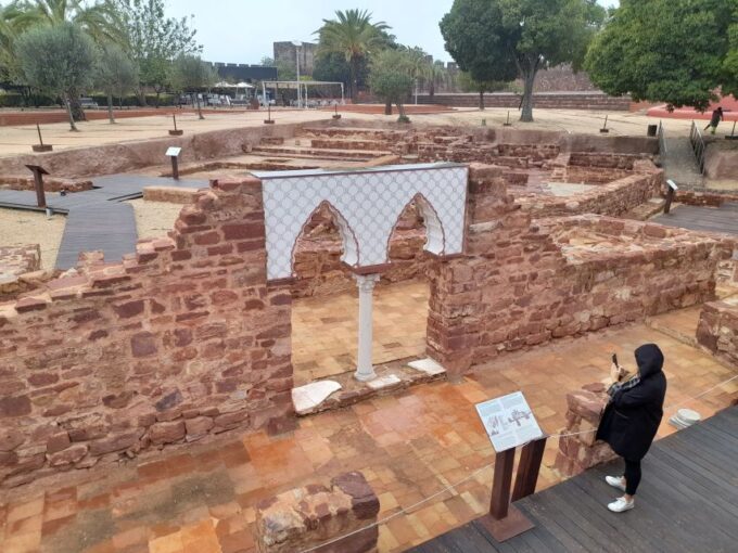 From Albufeira: Private Tour To Silves Castle and Monchique - Explore Silves City