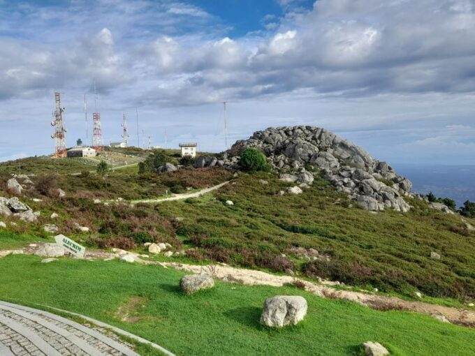 From Albufeira: Private Tour To Silves Castle and Monchique - Discover Monchique Mountains