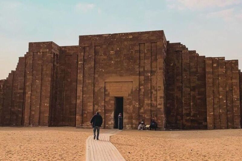 From Alexandria Port: Desert Day Trip to Pyramids With Lunch - Key Points
