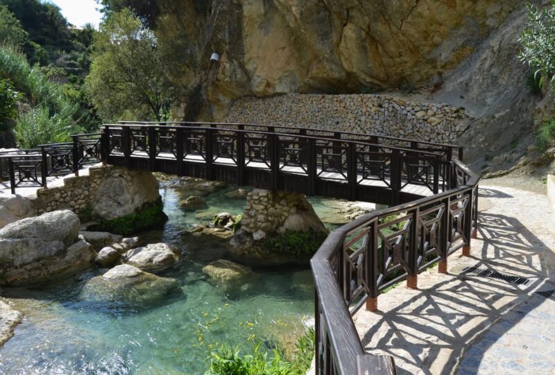 From Alicante/Benidorm: Guadalest, Altea & Algar Waterfalls - Roundtrip Transportation Included