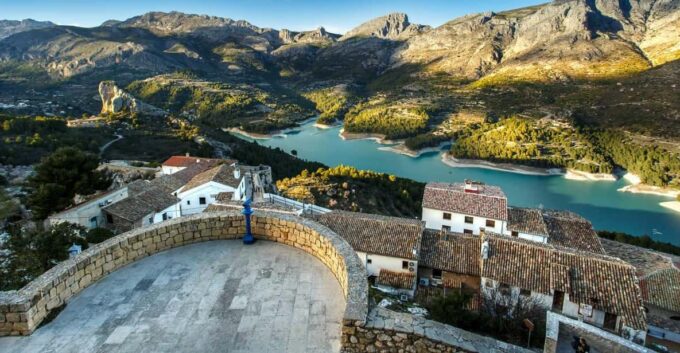 From Alicante: Guadalest, Altea & Ticket for Algar Waterfalls - FAQ