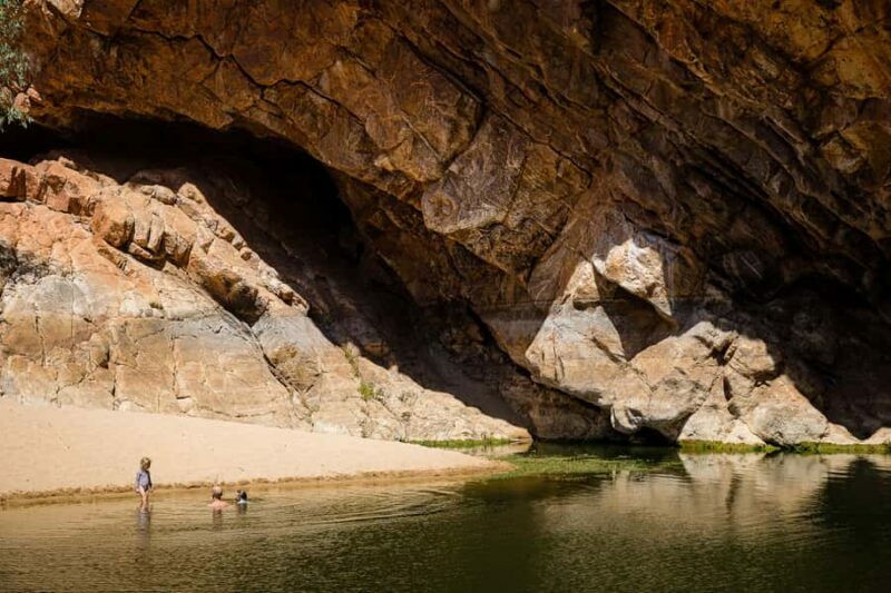 From Alice Springs/Yulara: 4-Day Red Centre 4WD Camping Tour - FAQ