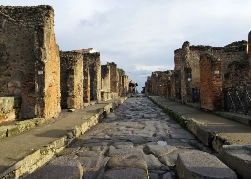 From Amalfi Coast: Transfer to Naples With Pompeii Tour - Activity Overview and Pricing