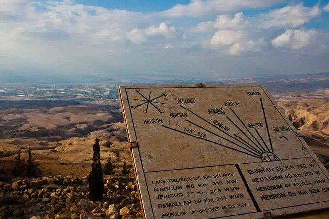 From Amman to the Dead Sea: Tour Madaba & Mt. Nebo With Lunch - Lunch at the Resort