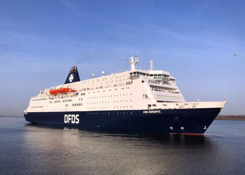 From Amsterdam: 2-Night Return Cruise to Newcastle - Onboard Entertainment