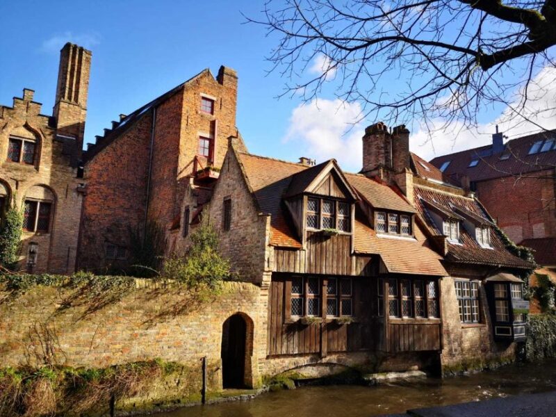 From Amsterdam: Bruges Guided Day Trip in English - Itinerary and Attractions