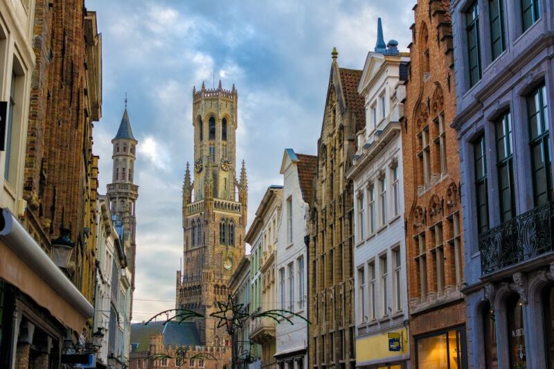From Amsterdam: Day Trip to Bruges in Spanish - Guided Tour in Bruges
