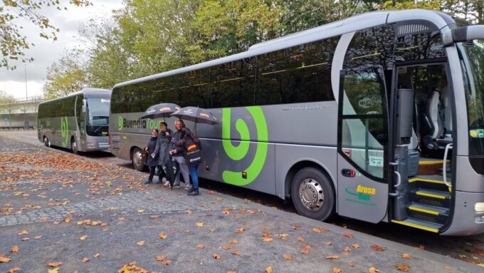 From Amsterdam: Day Trip to Bruges in Spanish - Important Information and Accessibility