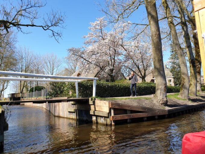 From Amsterdam: Giethoorn Day Trip With Small Electric Boat - Whats Included