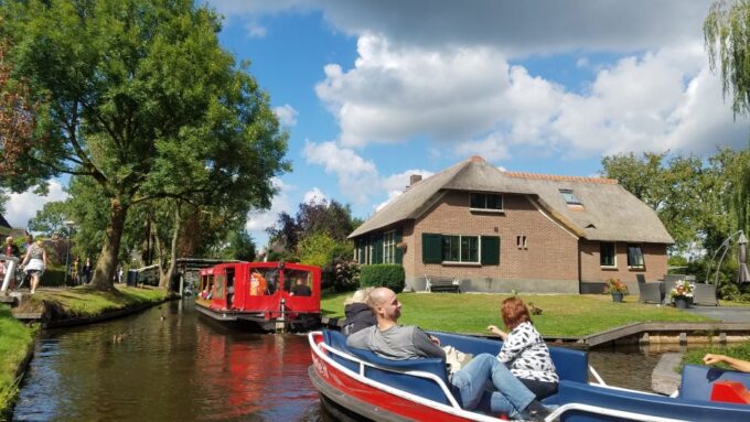 From Amsterdam: Giethoorn Day Trip With Small Electric Boat - Booking and Cancellation