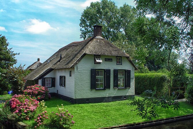 From Amsterdam: Guided Day Trip to Giethoorn With Boat Tour - Lunch Included