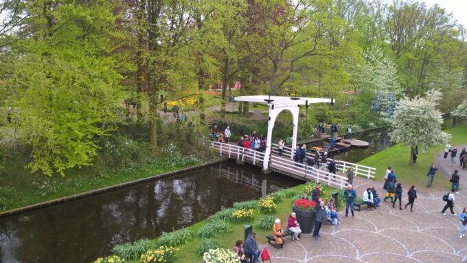 From Amsterdam: Keukenhof and Zaanse Schans Small Group Tour - Cancellation Policy