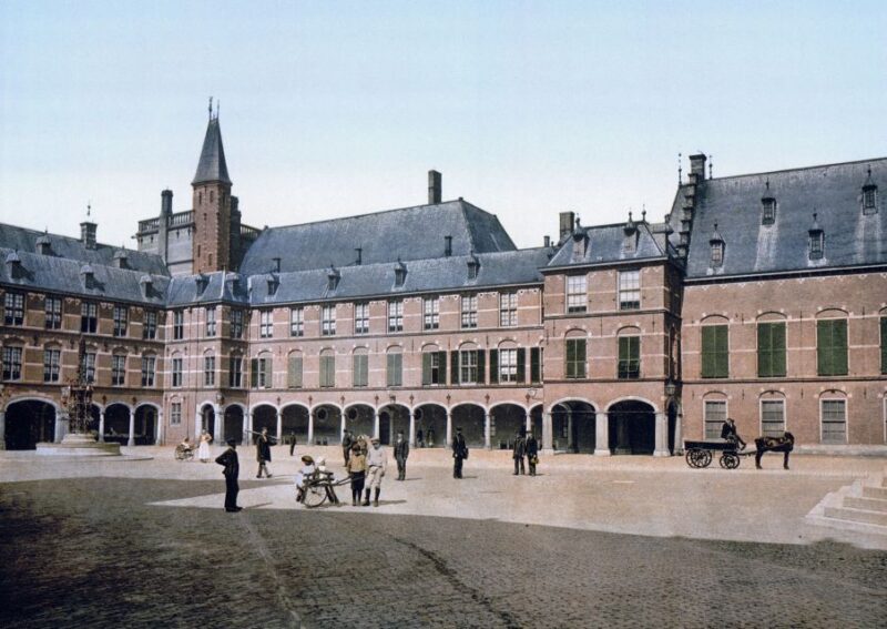 From Amsterdam: Private Day Trip to Delft and The Hague - Key Points