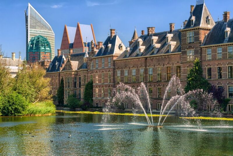 From Amsterdam: Rotterdam and The Hague Tour in Spanish - Explore The Hague