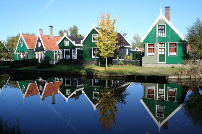 From Amsterdam: Windmills of Zaanse Schans Tour in Spanish - Frequently Asked Questions