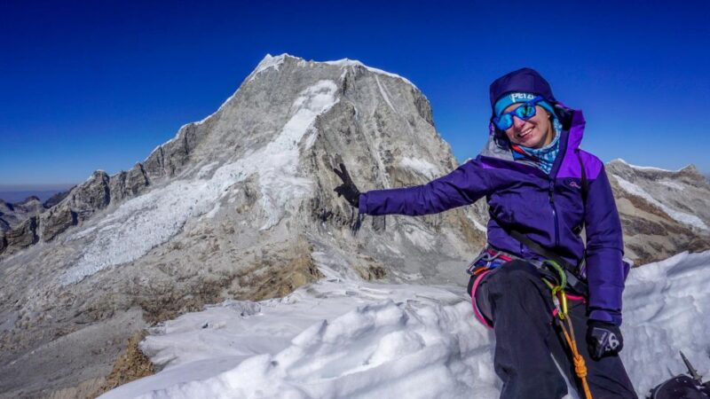From Ancash: Climbing Ishinga-Tocllaraju Mountains |5D-4N| - Group Size and Language