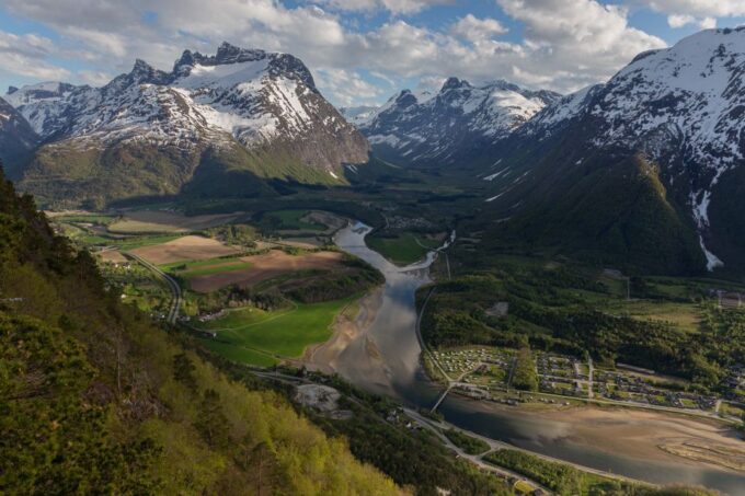 From Åndalsnes: Roundtrip Gondola Tickets - Booking and Cancellation Policies