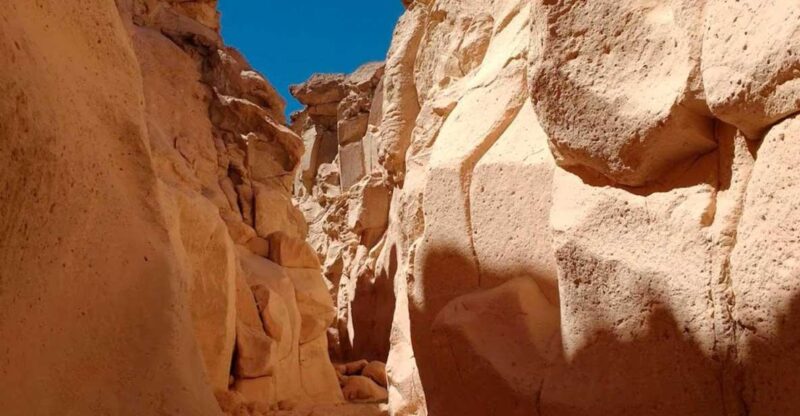 From Arequipa: Tour of the Sillar Route + Culebrillas Canyon - Pickup and Travel