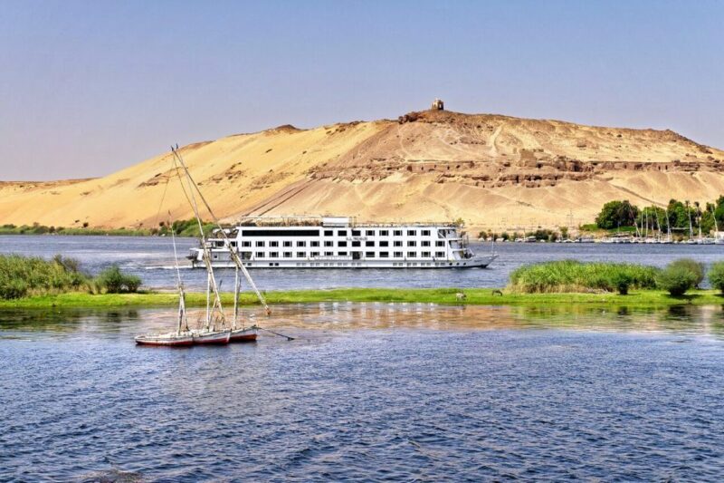 From Aswan: 3-Day Nile River Cruise & Hot Air Balloon Ride - Accommodation and Meals