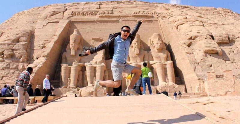 From Aswan: Abu Simbel Temples Tour With Egyptologist Guide - Considering the Reviews