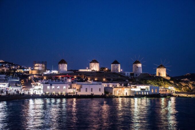 From Athens: 5-Day Trip in Mykonos & Santorini - Cuisine and Dining Experiences