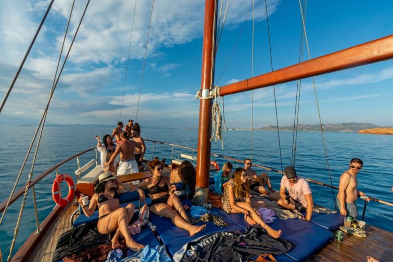 From Athens: Aegina, Agistri and Metopi Day Cruise W/ Lunch - Dining and Refreshments