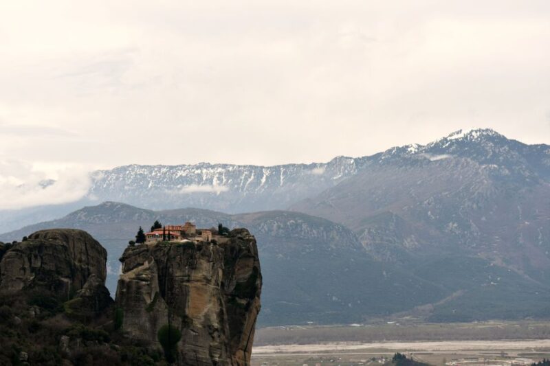 From Athens: Delphi and Meteora 2-Day Tour With Hotel - Monasteries of Meteora
