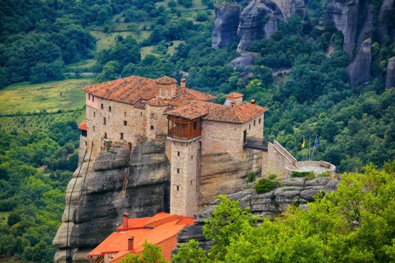 From Athens: Meteora Day Trip by Bus With Optional Lunch - Panorama Rock Views