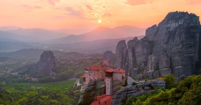 From Athens: Private Full-Day Meteora and Kastraki Tour - Exploring Kastraki