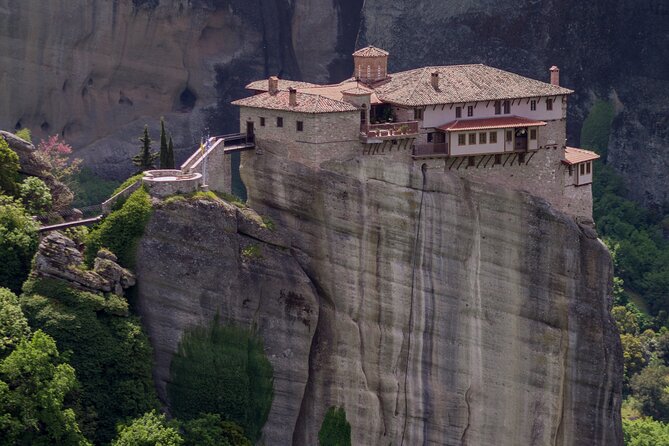From Athens:Meteora Caves & Monasteries History Day Trip by Train - Train Journey From Athens to Kalambaka