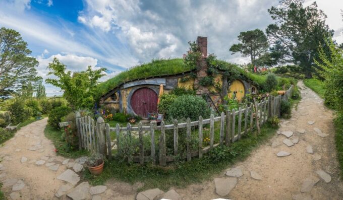 From Auckland: Hobbiton & Waitomo Caves Day Trip With Lunch - The Hobbiton Movie Set