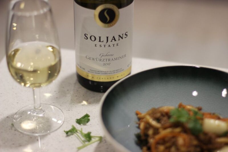 From Auckland: Small Group Kumeu Wine Tour With Lunch - Key Points