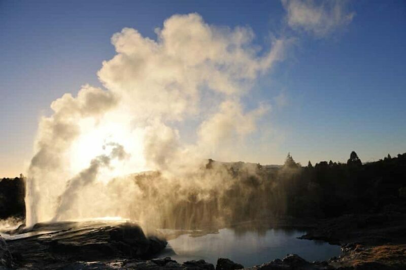 From Auckland: Waitomo Glow Worm Caves & Rotorua Tour - Exploring the Magic of Waitomo Glowworm Caves