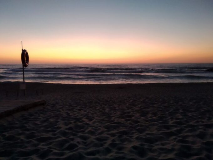 From Aveiro: Barra Beach Lighthouse & Costa Nova Guided Tour - Lighthouse and Beach Exploration