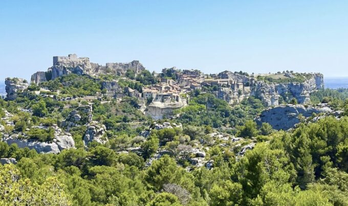 From Avignon: Arles, Les Baux-de-Provence & Saint-Rémy Tour - Exploring Arles