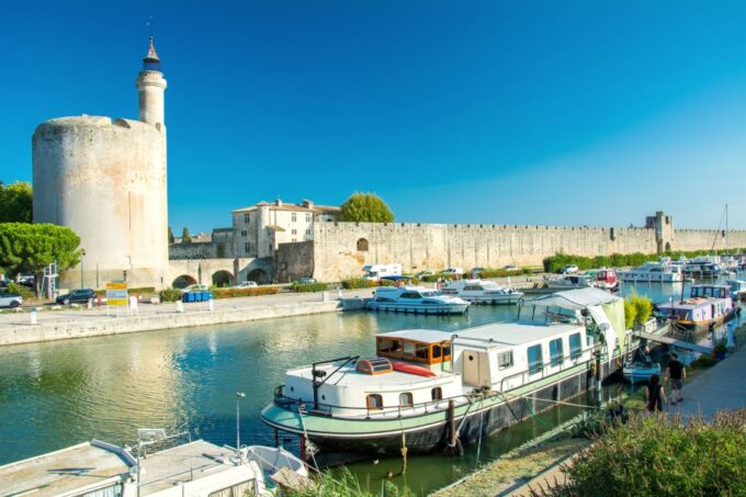 From Avignon: Camargue Tour With Pont De Gau Bird Park Entry - Important Information