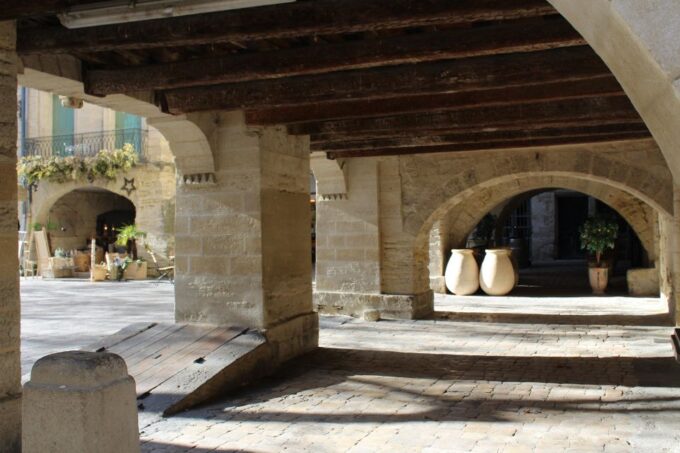 From Avignon : Full Day Roman Sites and Historical Places - Exploring Nîmes