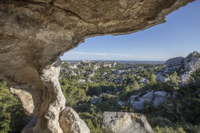 From Avignon: Half-Day Baux De Provence and Luberon Tour - The Charming Village of Les Baux De Provence