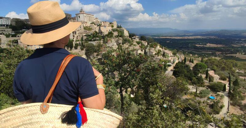 From Avignon: Luberon and Chateauneuf-du-Pape - Panoramic Gordes Viewpoint