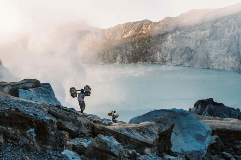 From Bali: 24-Hour Kawah Ijen Blue Flames, Dinner & Room - FAQ