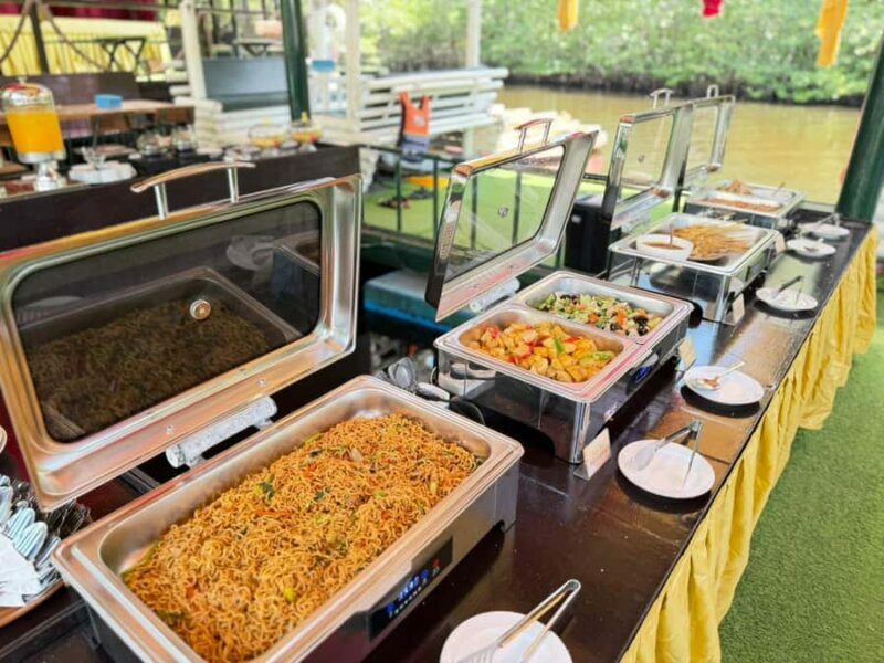 From Bali: Lembongan & Mangrove Buggy Tour with Buffet Lunch - Who Should Consider This Tour?