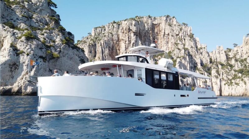 From Bandol: Visit the 13 Calanques of Cassis & Marseille - Itinerary and Highlights