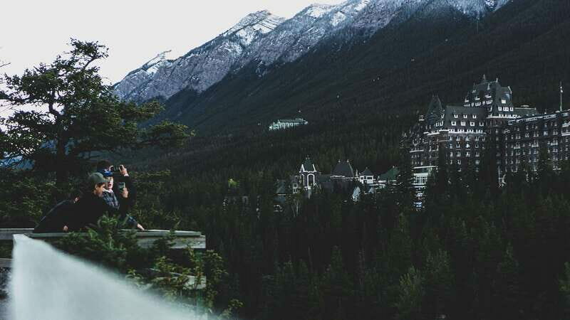 From Banff: Banff Wildlife & Scenic Highlights Premium Tour - Who Is This Tour Best Suited For?