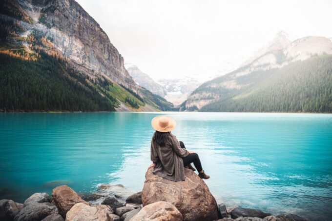 From Banff: Lake Louise and Moraine Lake Sightseeing Tour - Important Considerations