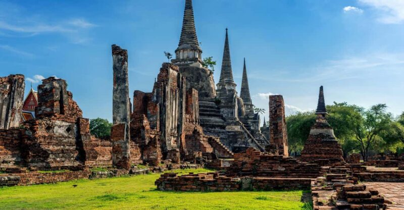From Bangkok: Ayutthaya Must-Visit Temples With Cafés - Visiting Wat Phra Sri Sanphet