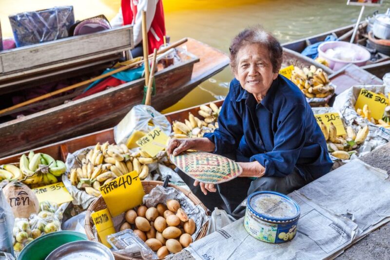 From Bangkok: Damnoen Saduak Floating Market Guided Tour - Meeting Point and Pickup