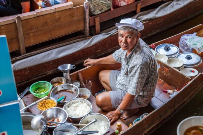 From Bangkok: Damnoen Saduak Floating Market Guided Tour - Tour Highlights: Palm Sugar and Floating Market