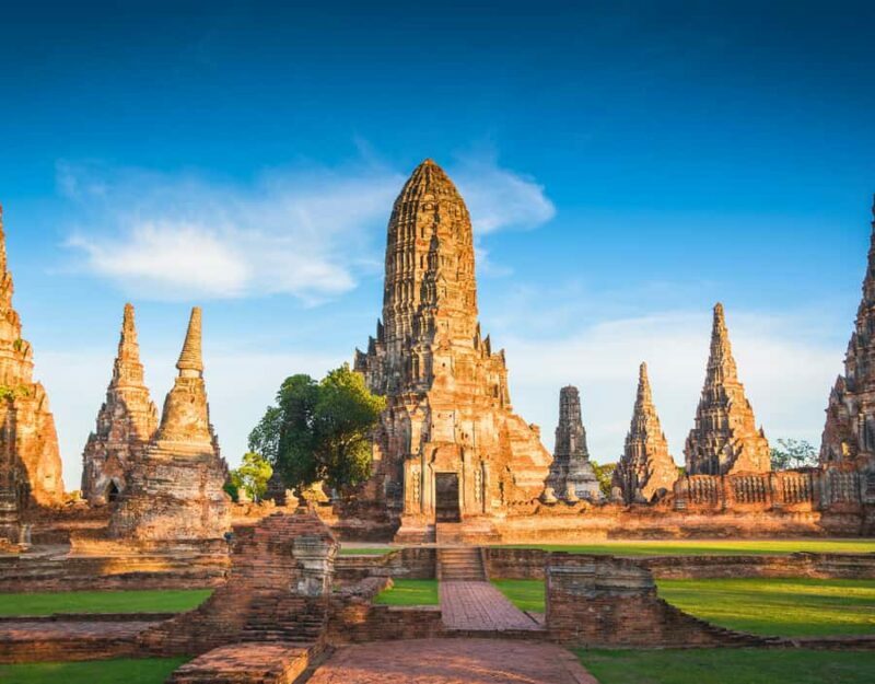 From Bangkok: Private Guided Tour of Ayutthayas 6 Temples - Who Should Consider This Tour?