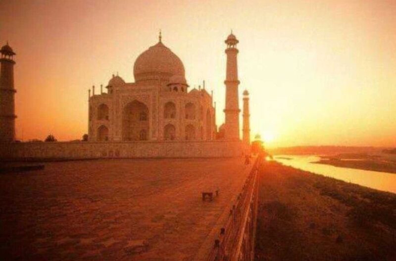 From Banglore: Private Guided Tajmahal Day Trip With Lunch - Pricing and Discounts